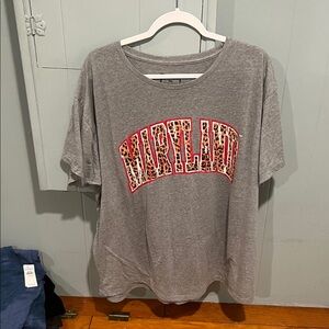 Womens xxl Gray Graphic Tee with Leopard 'MARYLAND' Print